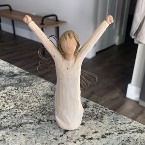 Willow Tree 'Courage' Angel